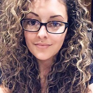 Meet your Posher, Jacqueline